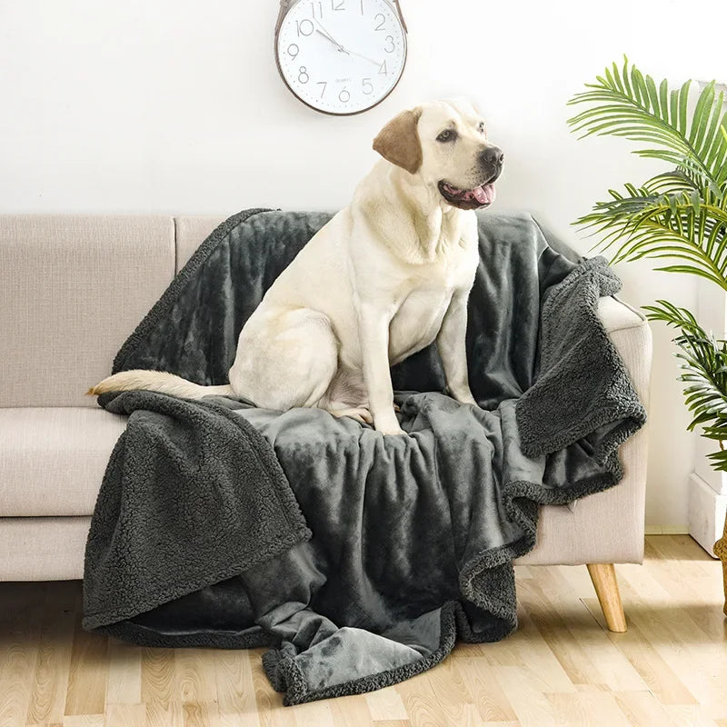 Cobertor Impermeável para Pet - Protetor Reversível para Sofá e Cama