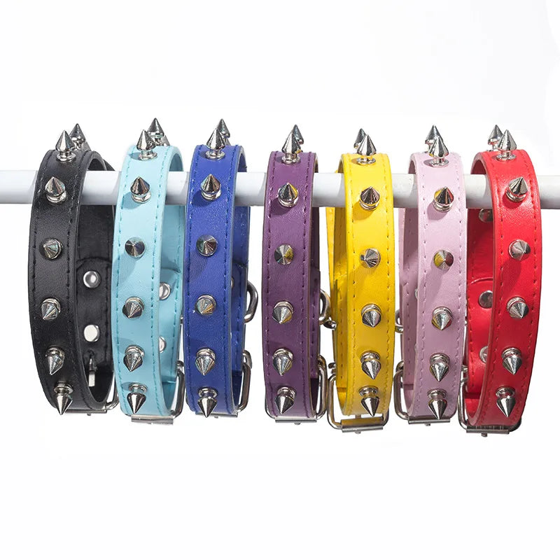 Collares de Couro com Picos para Cachorros