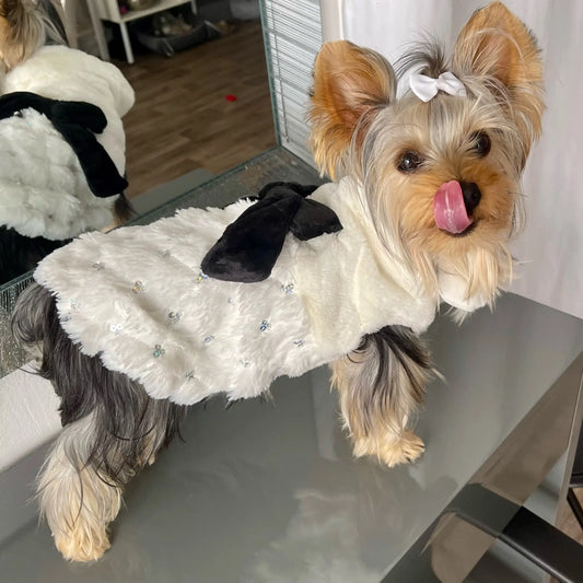 Jaqueta Elegante para Cães e Gatos Pequenos - Roupas Quentes de Inverno com Laço para Conforto e Estilo