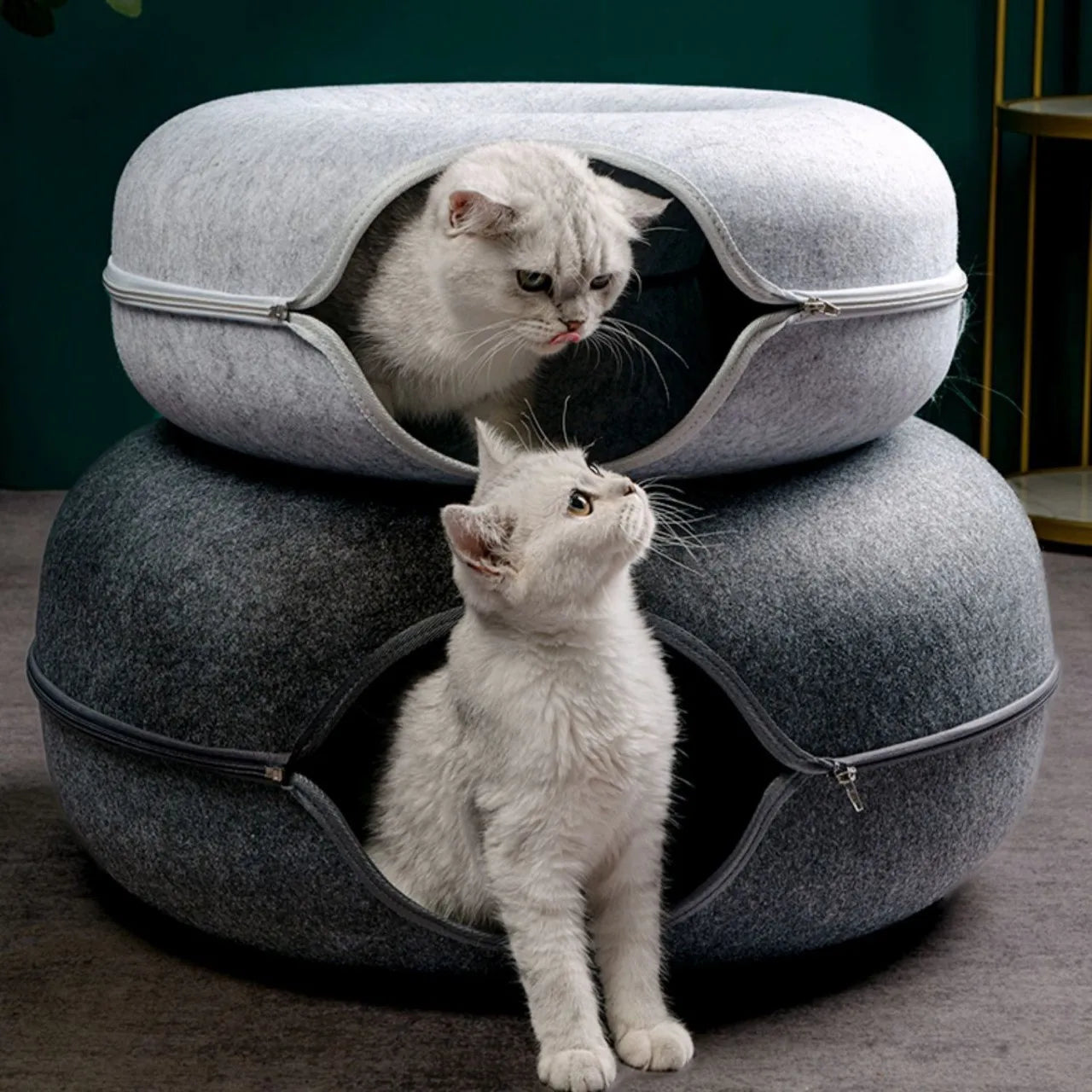 Casa para Gatos com Túnel Interativo e Brinquedos em Feltro